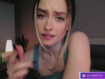webcam girl _yvie_ live cam image #5079889