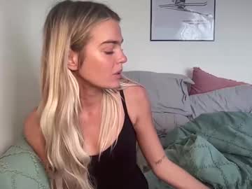 webcam girl littlemaryjane19 live cam image #9543513