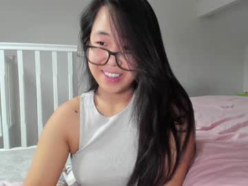 webcam girl naughtynerdygirl live cam image #10929036
