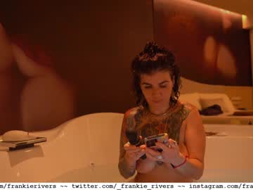 webcam girl _frankie_rivers live cam image #8880074