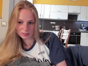 webcam girl magic_couple13 live cam image #9689613