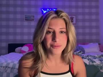webcam girl lizalouu live cam image #10181102