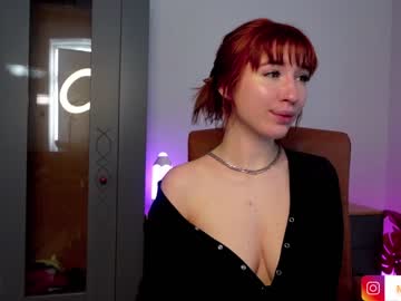 webcam girl agelina_summer live cam image #6306736