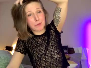 webcam girl abbienextdoor live cam image #12001116