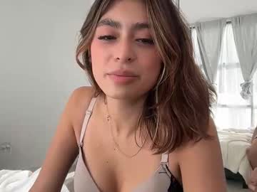 webcam girl sararamirezzxx live cam image #13000319