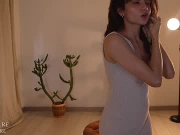 webcam girl ellelure_ live cam image #11723570