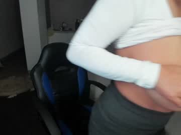 webcam girl dulceyjohn live cam image #8910720
