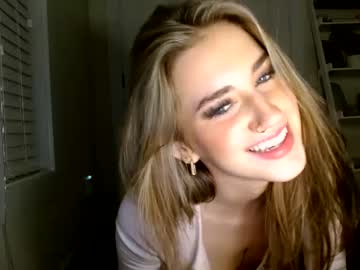 webcam girl anderson_lily live cam image #7117986