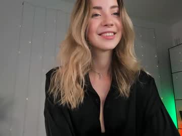 webcam girl emmi_rosee live cam image #7745832