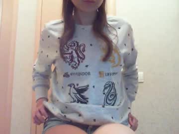 webcam girl kyliesweetyy live cam image #1117538