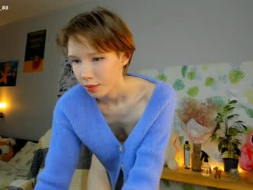 webcam girl littlething88 live cam image #758917