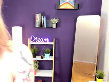 webcam girl lynnfloor live cam image #11495310