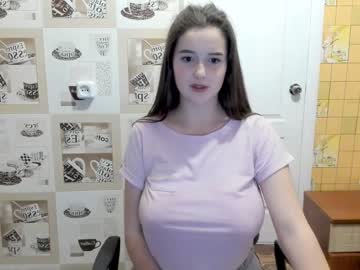 webcam girl emmika_ live cam image #2521168