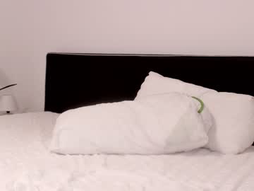 webcam girl sweetgirlandbigcock live cam image #1926414