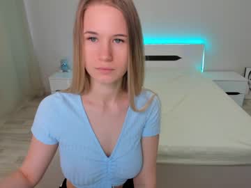 webcam girl yana_squrel_22 live cam image #2092715