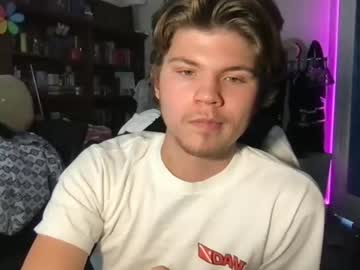 webcam man naughtywhiteboi live cam image #892106