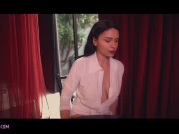 webcam girl lucieoude_ live cam image #1670104