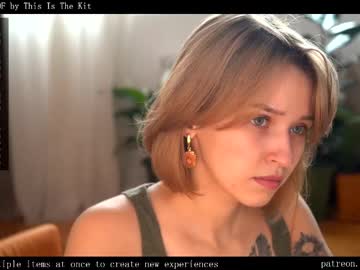 webcam girl ms_dira live cam image #12386840