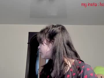 webcam girl hot_chill__ live cam image #3780492