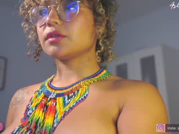 webcam girl arletnoa live cam image #6331934
