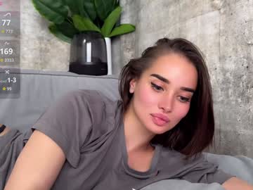 webcam girl quantum_heart live cam image #12368064