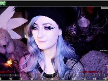 webcam girl those_darn_frigs live cam image #764196