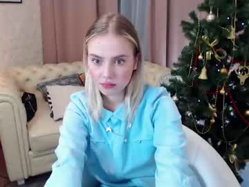 webcam girl avrora_bell live cam image #4597708