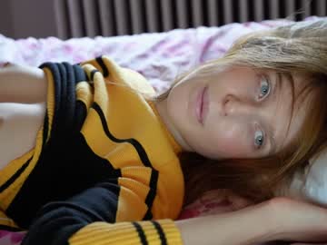 webcam girl ellaa91 live cam image #4307671