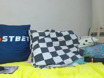 webcam girl mira_one_ live cam image #10429206