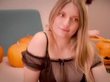 webcam girl xiawa_xo live cam image #10923750