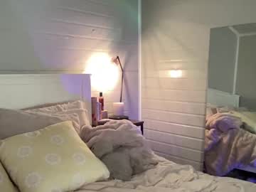 webcam girl millie333x live cam image #12794198