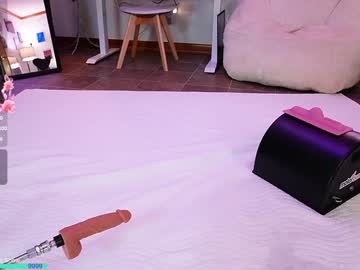 webcam girl emmasky69 live cam image #12308614