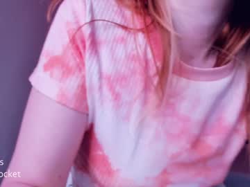 webcam girl pocketrocket_ live cam image #1013942