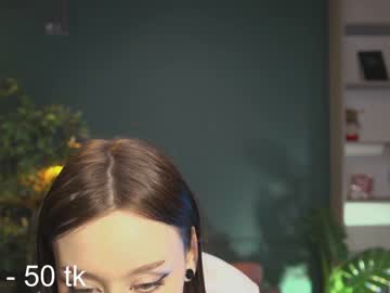 webcam girl ella_knockers_xl live cam image #1933071
