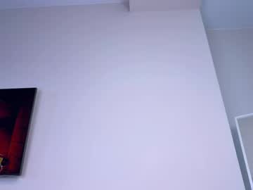 webcam girl canikissyou_ live cam image #12822783
