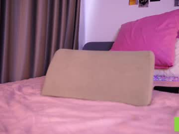 webcam girl sophia_pond_ live cam image #12197005