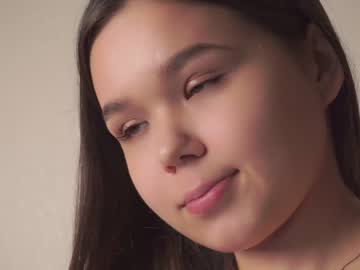 webcam girl helenmoors live cam image #5281857