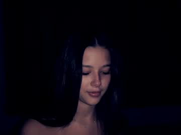 webcam girl emilybatee live cam image #6054154