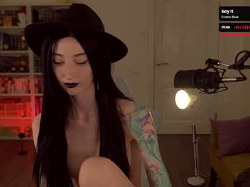 webcam girl loony_moony live cam image #9287115