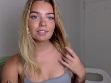 webcam girl littlemaryjane19 live cam image #2752554