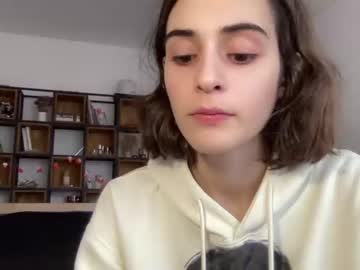 webcam girl wonderland_stia live cam image #7676834