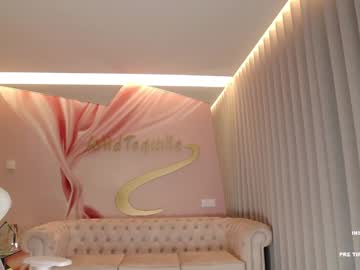 webcam girl wildtequilla live cam image #10178328