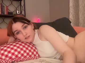 webcam girl tinytittytia live cam image #8499589