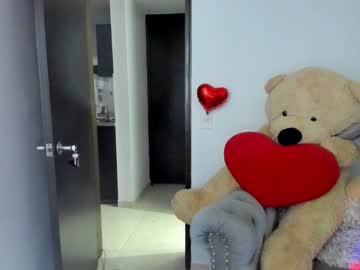 webcam girl rosetaylorla live cam image #2090300