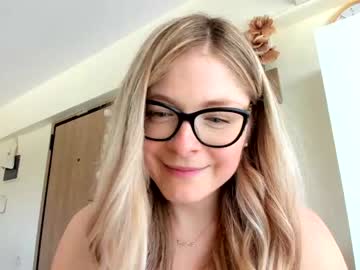 webcam girl bestgirl_ofthe_neighborhood live cam image #2822539