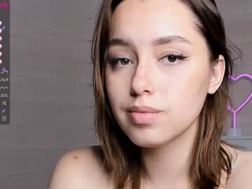 webcam girl darling_kira live cam image #3979261