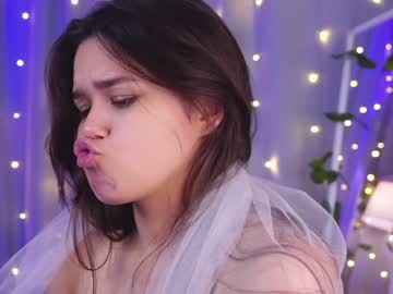 webcam girl helenmoors live cam image #6939588