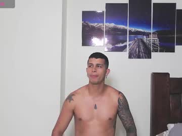 webcam man willhottwil1 live cam image #12163910
