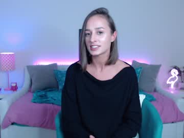 webcam girl holihurricane live cam image #1279884