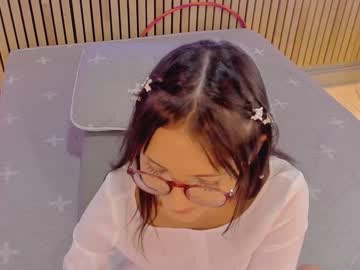 webcam girl little_effy18 live cam image #8188400